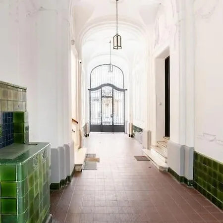 Center 110m2 Apartment *