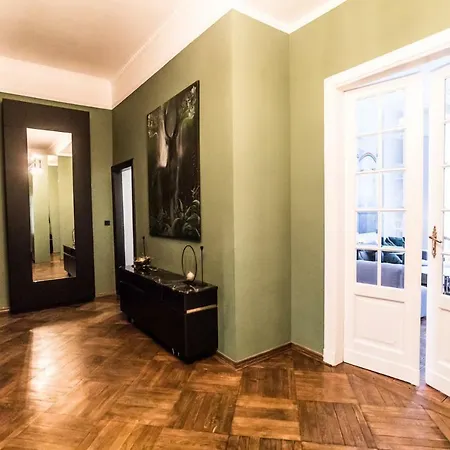 Center 110m2 Apartment Warsaw
