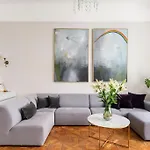 Center 110 M2 Spacious And Elegant Lägenhet