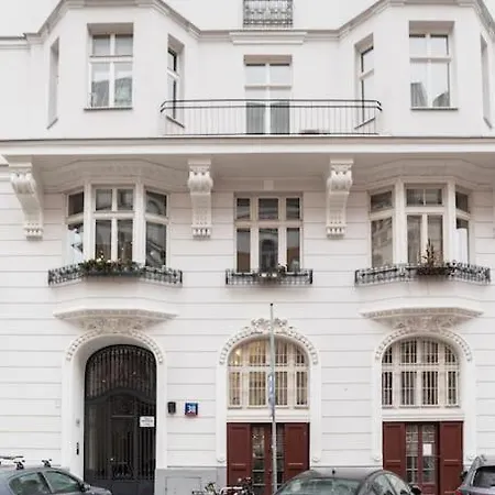 Center 110 M2 Spacious And Elegant *