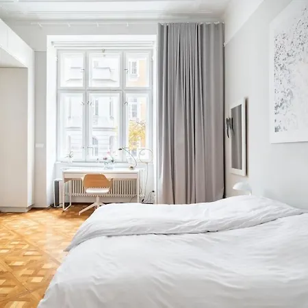 Center 110 M2 Spacious And Elegant * Warszawa