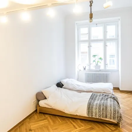 Center 110 M2 Spacious And Elegant