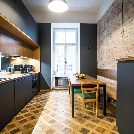 Center 110 M2 Spacious And Elegant Lägenhet