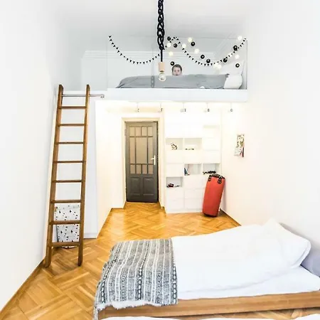 Center 110 M2 Spacious And Elegant