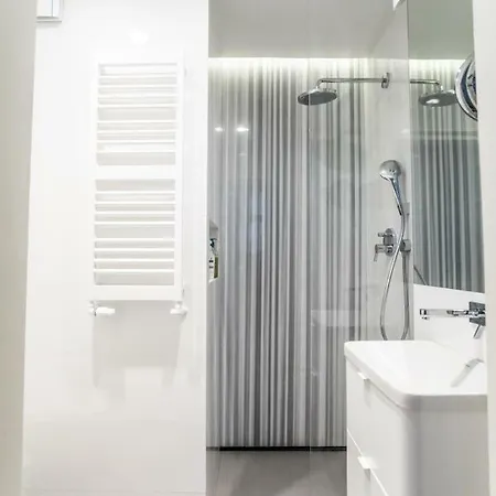アパート Center 110 M2 Spacious And Elegant ワルシャワ