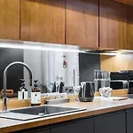 Center 110 M2 Spacious And Elegant Warszawa