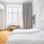 Center 110 M2 Spacious And Elegant * Warszawa