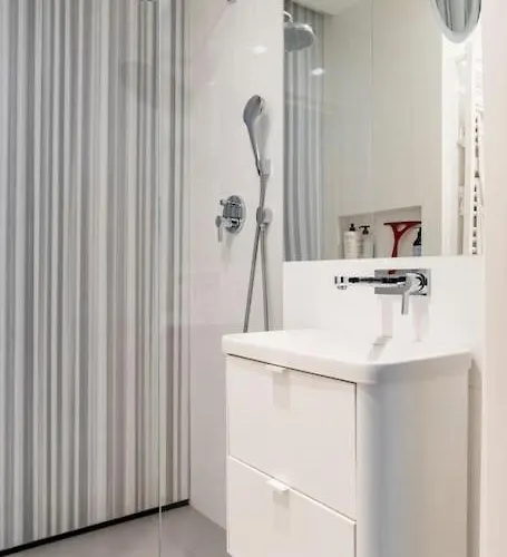 Center 110 M2 Spacious And Elegant Apartman