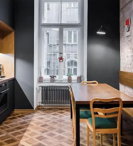 Center 110 M2 Spacious And Elegant *