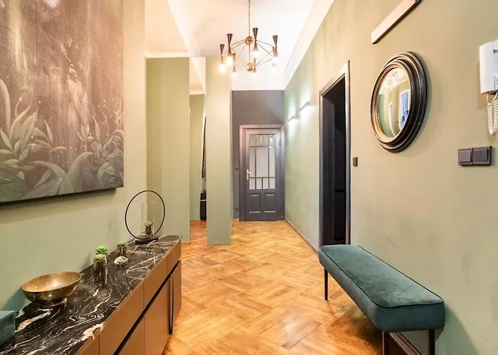 Apartman Center 110 M2 Spacious And Elegant *